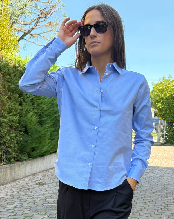 Camicia collo tondo.